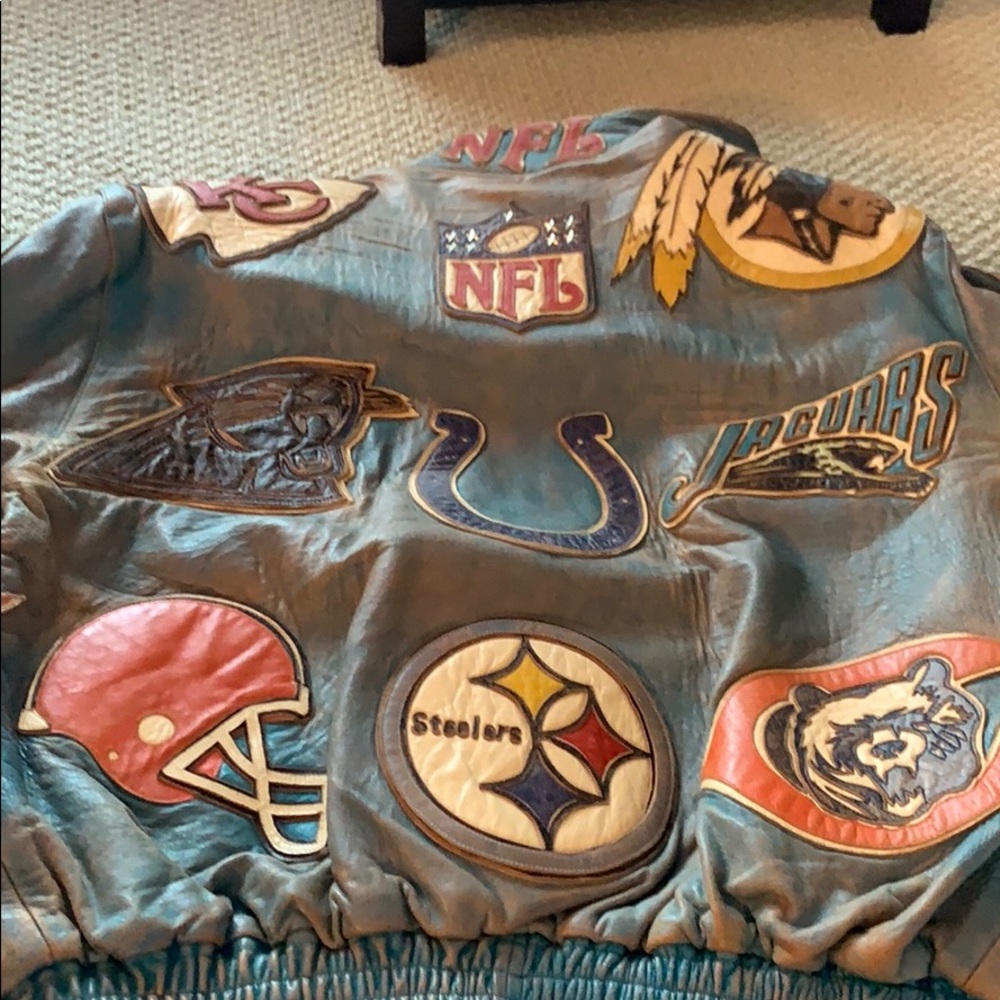 Limited-edition jacket designed by Jeff Hamilton - Picture 4 of 9